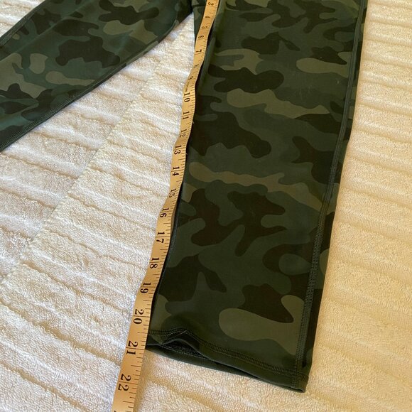 GapFit Leggings - green camo pattern - Picture 14 of 16